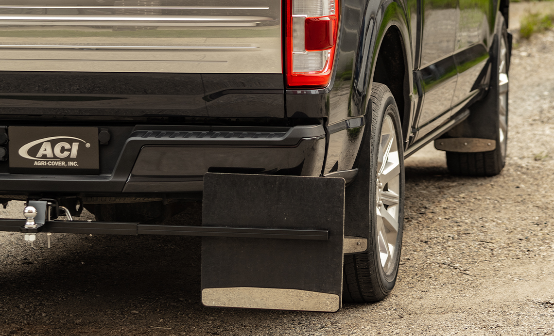 ROCTECTION Hitch Mounted Mud Flaps 1